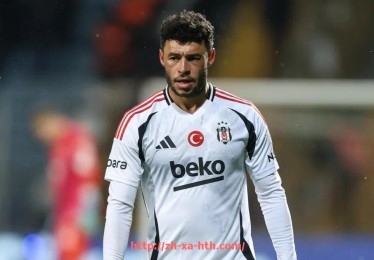 华体会hth-法甲球队排名变化及赛季表现波动原因探讨